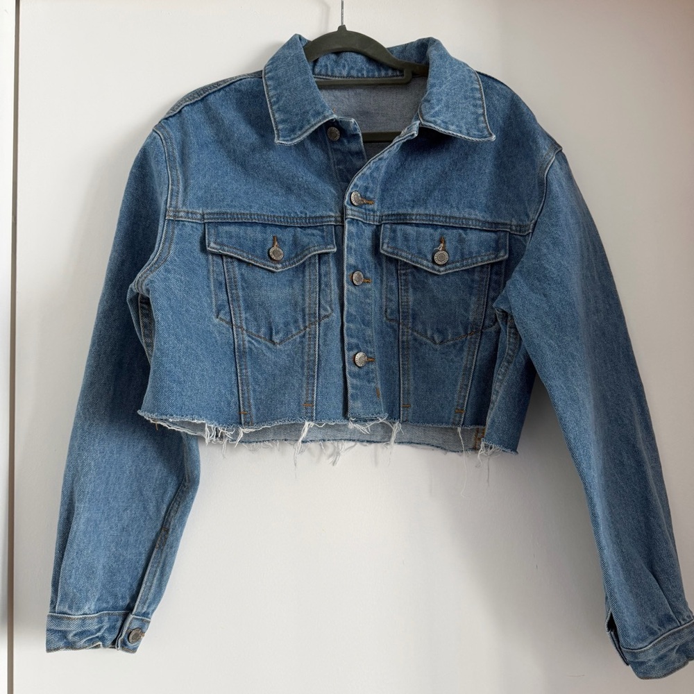 Brandy Melville Cropped Blue Denim Jacket